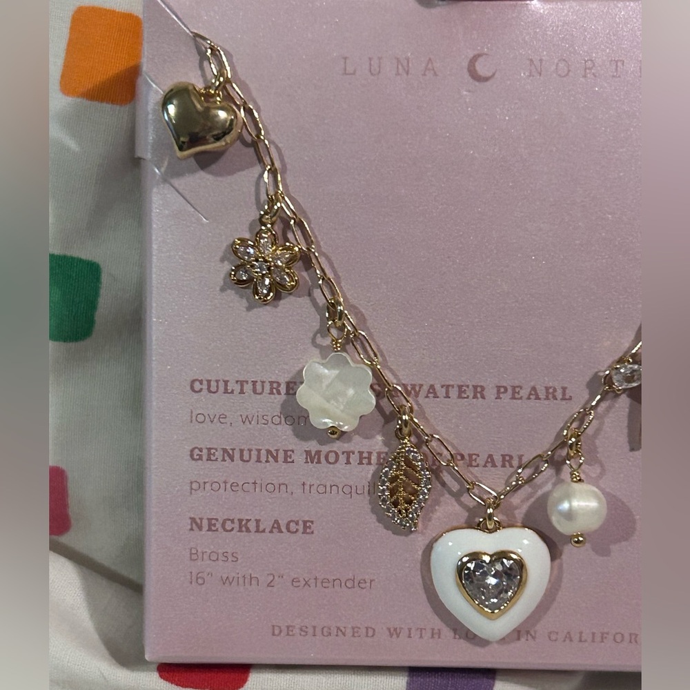 LUNA NORTE Heart Bow & Floral Charm Necklace With Freshwater Pearl Accents NWTS - Picture 6 of 9